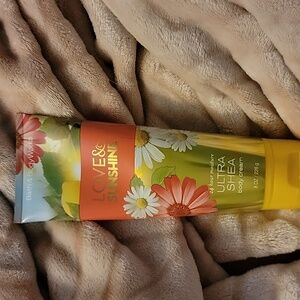 Bath & Body Works Love & Sunshine Body Cream